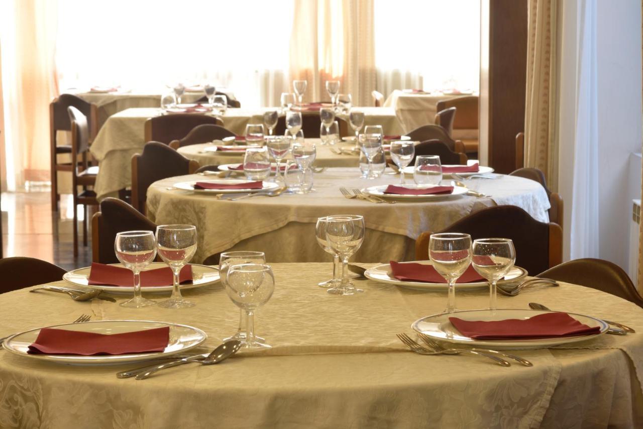 Hotel Bergamo Mare San Bartolomeo Al Mare Exterior foto