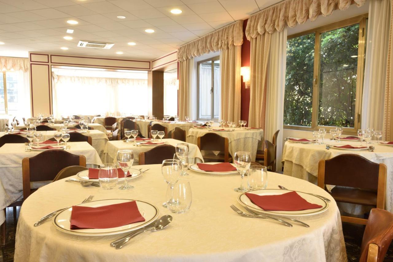 Hotel Bergamo Mare San Bartolomeo Al Mare Exterior foto